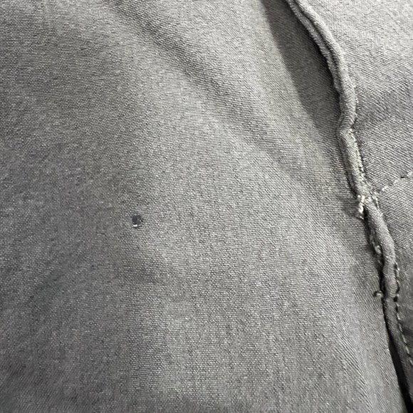 Mountain Hardwear Yuma Convertible Pants Women's Sz 8 / 32 Hiking Gray Flaw - Picture 8 of 12